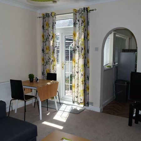 Kavig House Apartment Линкълн Екстериор снимка