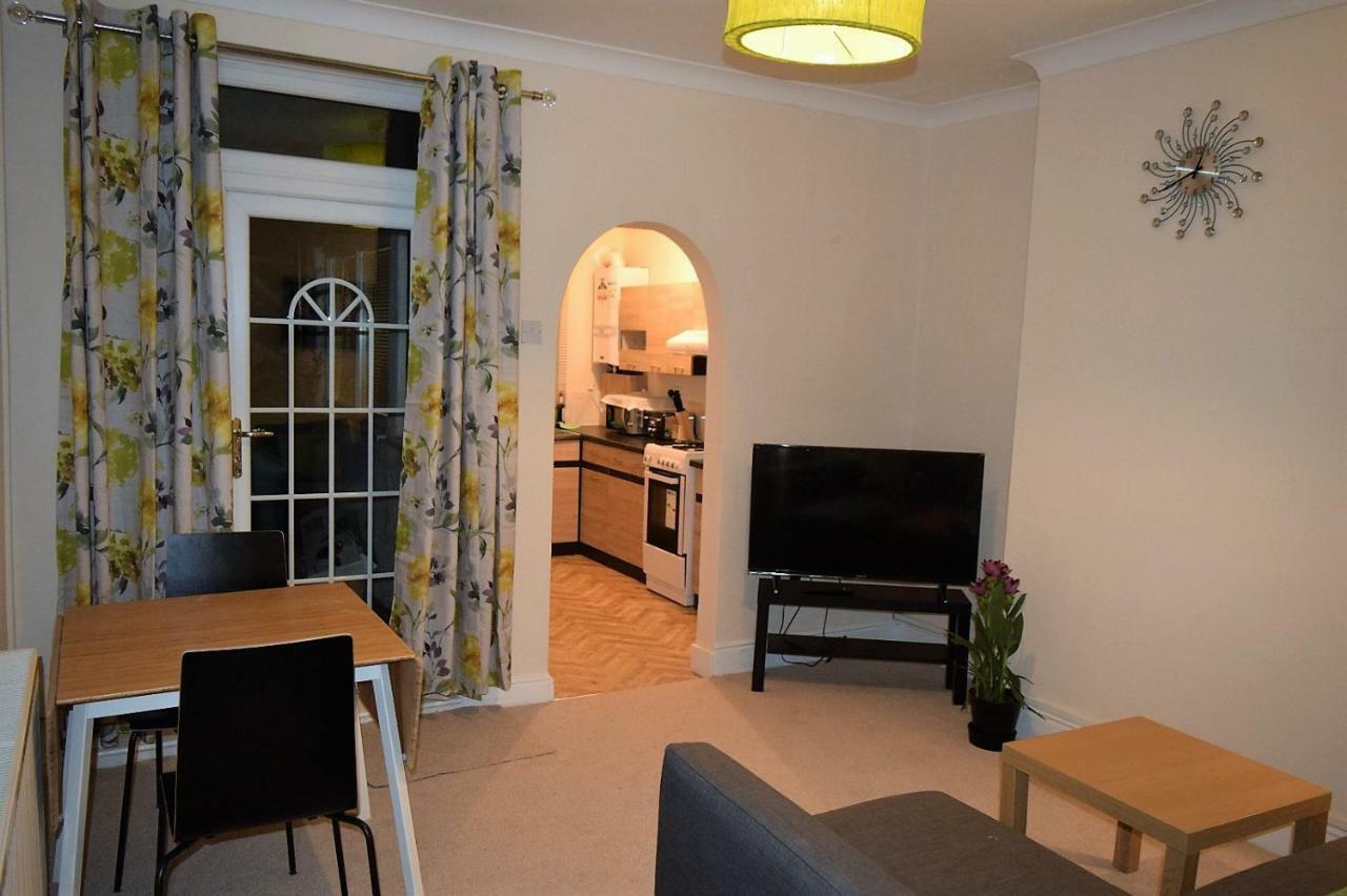 Kavig House Apartment Линкълн Екстериор снимка